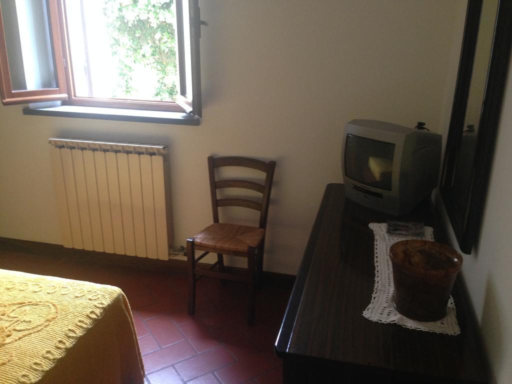 Podere Di Valli Santa Maria a Monte Δωμάτιο φωτογραφία